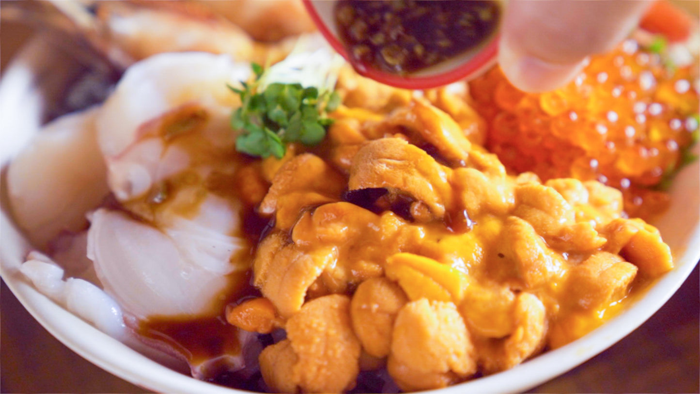 羅臼産特上折りウニを使ったウニ丼