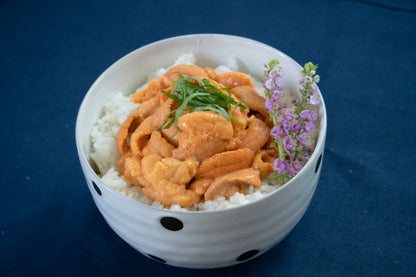 知床羅臼まるごと市場の特上折りウニ